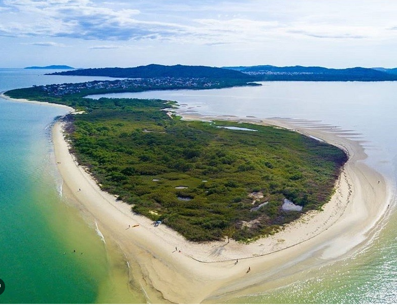 foto da praia da Daniela